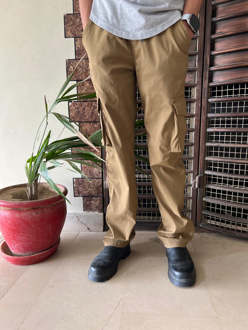 LOOSE FIT POWER STRECH CARGOS CAMEL COLOUR